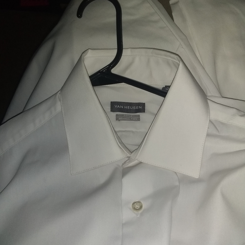 Van Heusen fitted wrinkle free mens dress shirt